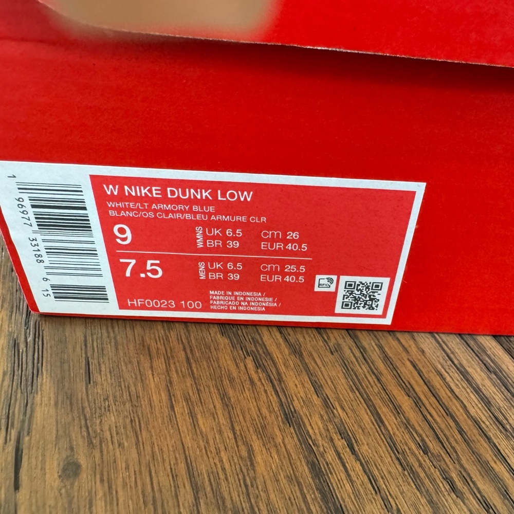 Nike Dunk Low - Light Bone Armory Blue Size: 9 Women - Picture 5 of 6